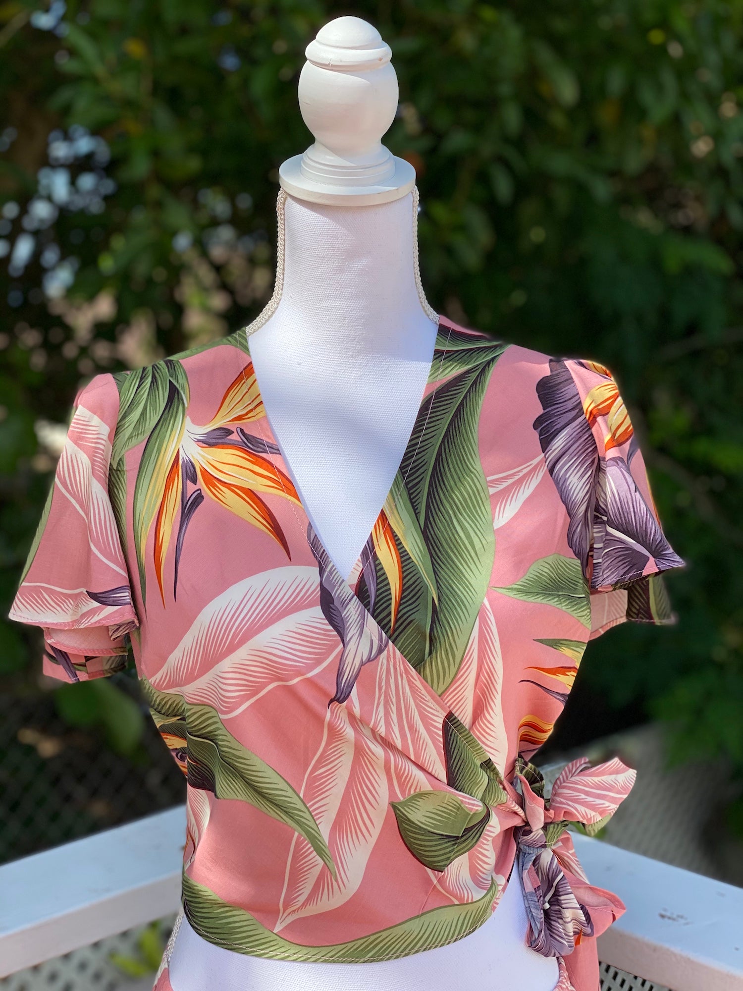 womans, hawaiian, wrap top, flutter sleeve, birds of paradise, mauve, Coradorables, modern aloha, aloha wear, resort wear, family matching