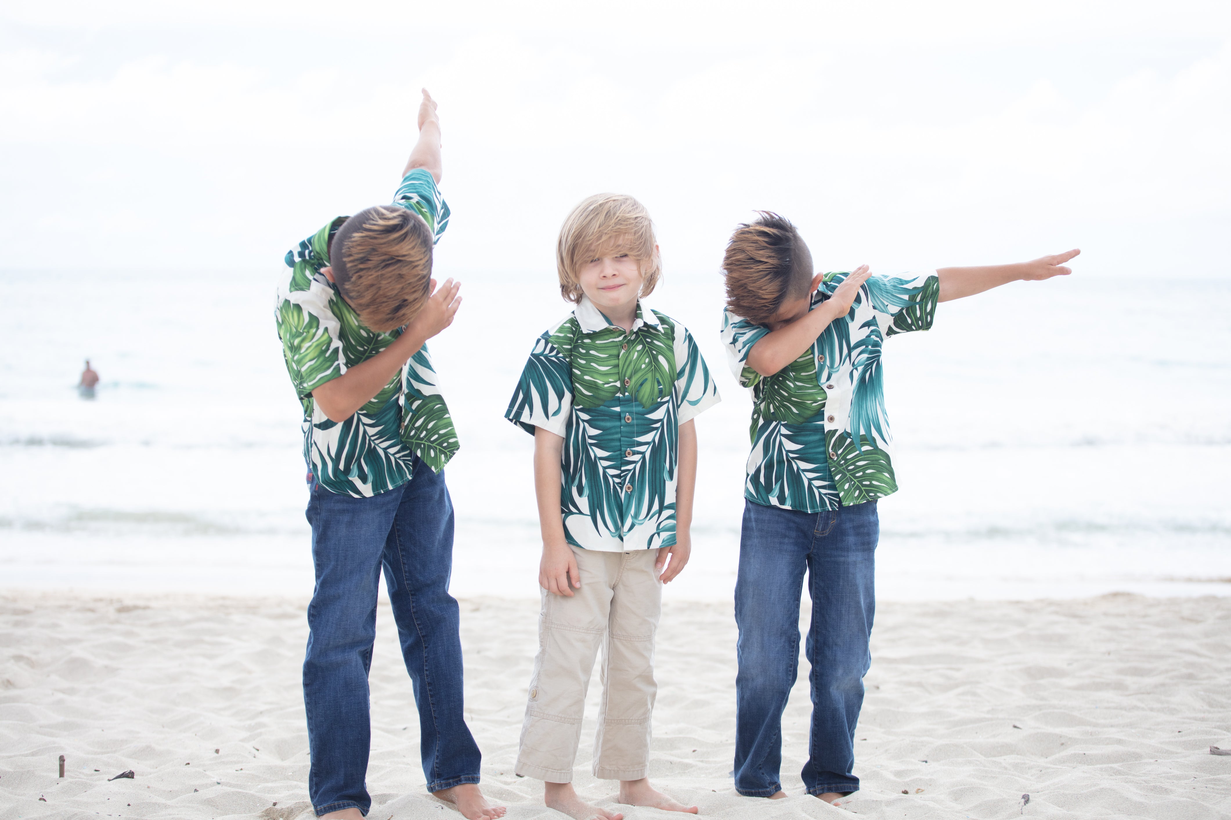 boys monstera print cotton hawaiian shirt, aloha shirt, green white, tropical, resort wear, Coradorables