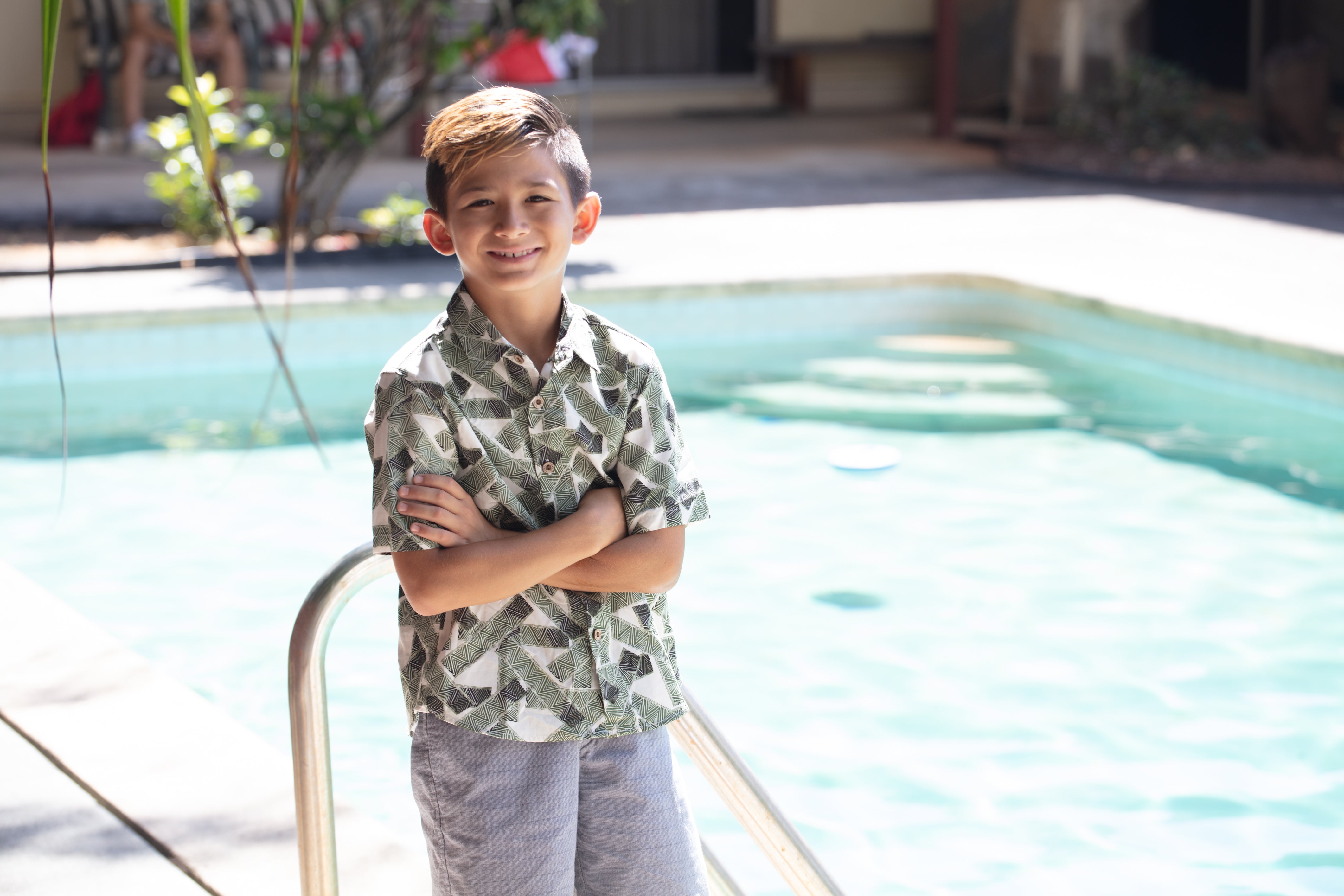 boys hawaiian shirt, tribal, green, rayon cotton, slim cut fit, size up recommended, aloha shirt, unisex, Coradorables, aloha wear, resort wear, family matching