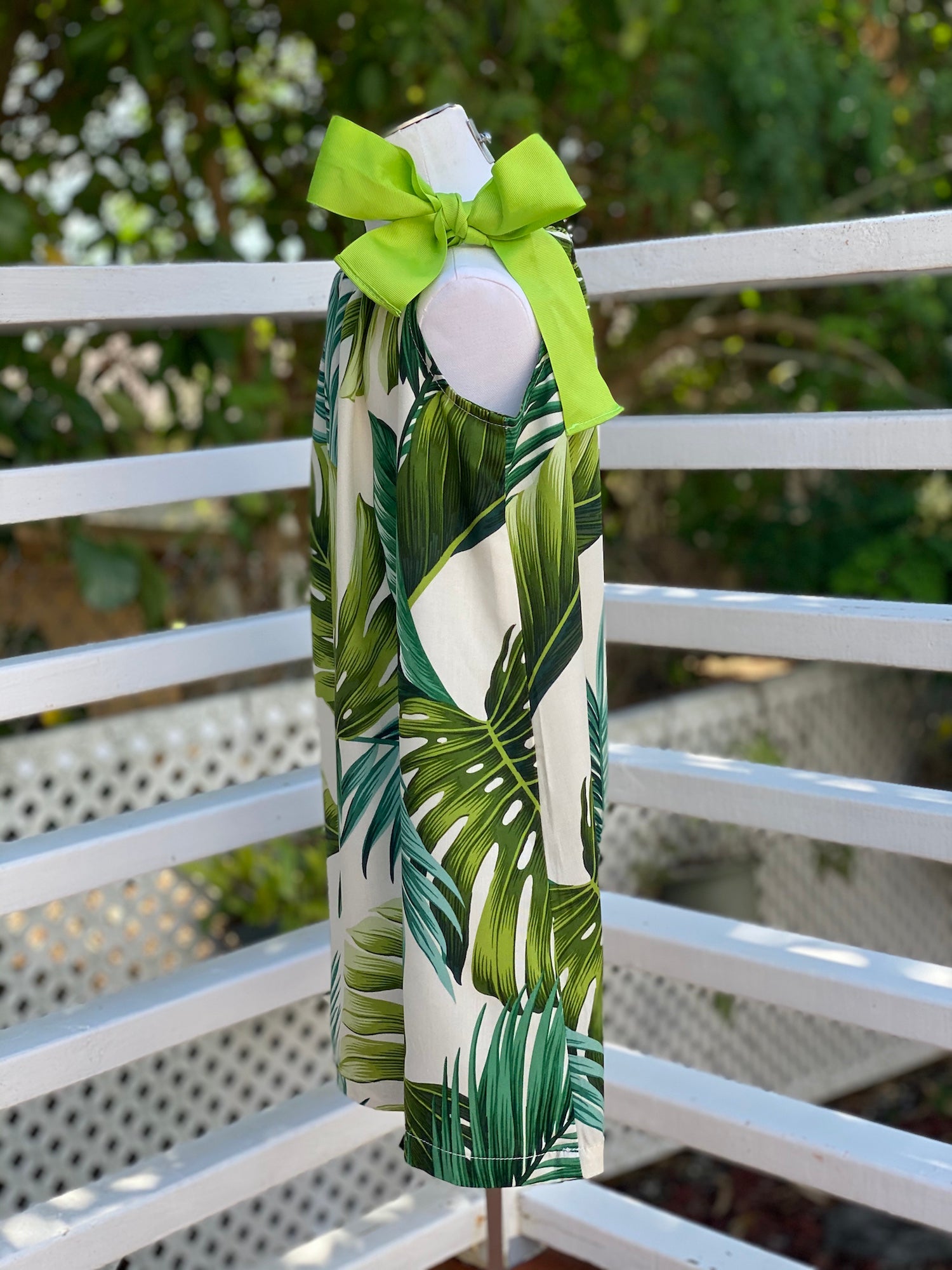 girls, hawaiian, ribbon dress, shoulder tie, , monstera, ivory, green, rayon,?Coradorables, modern aloha, aloha wear, resort wear, family matching