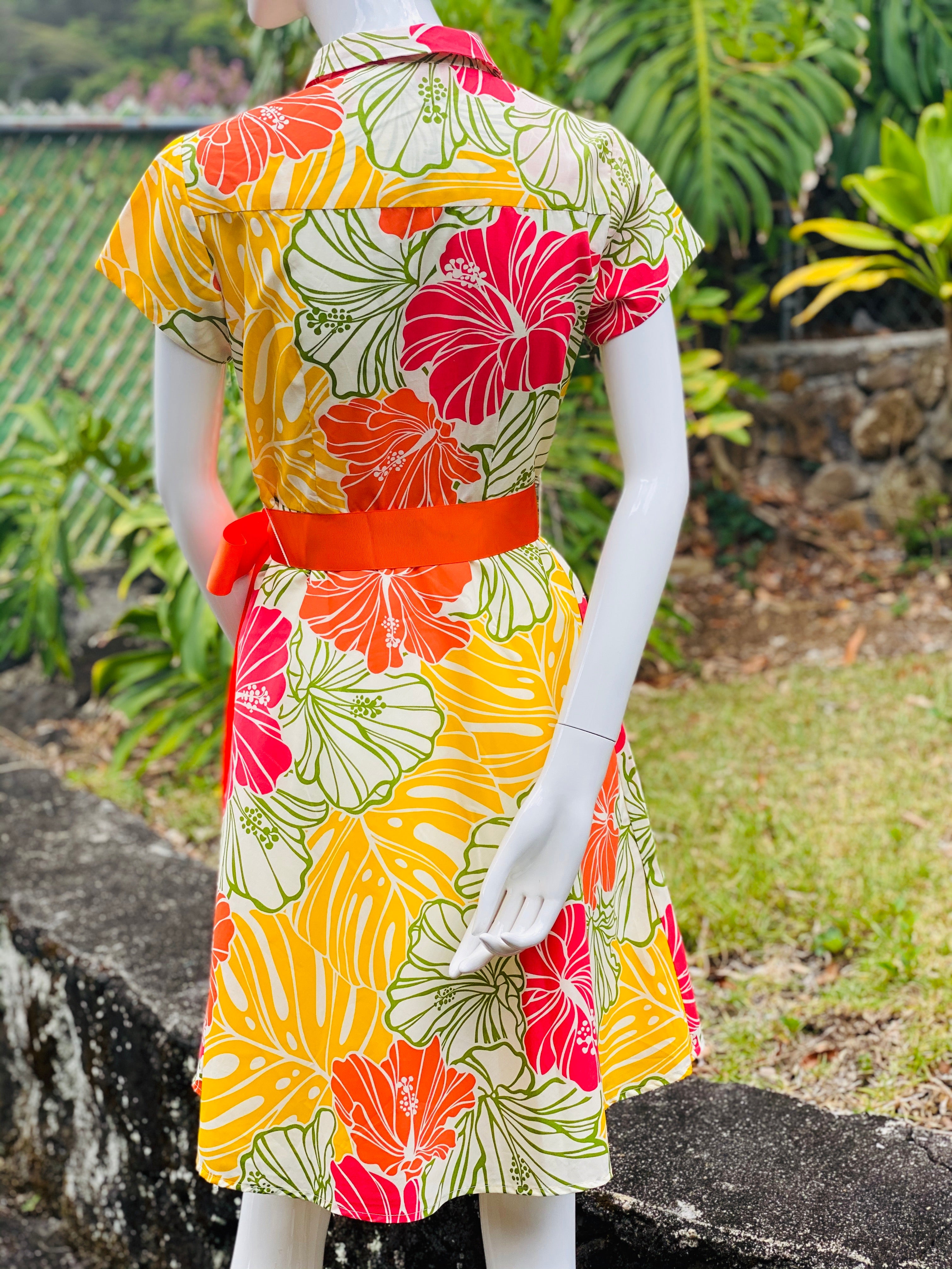 womans, hawaiian, shirt dress, fitted, groovy, hibiscus, yellow, orange, Coradorables, modern aloha, aloha wear, resort wear, family matching