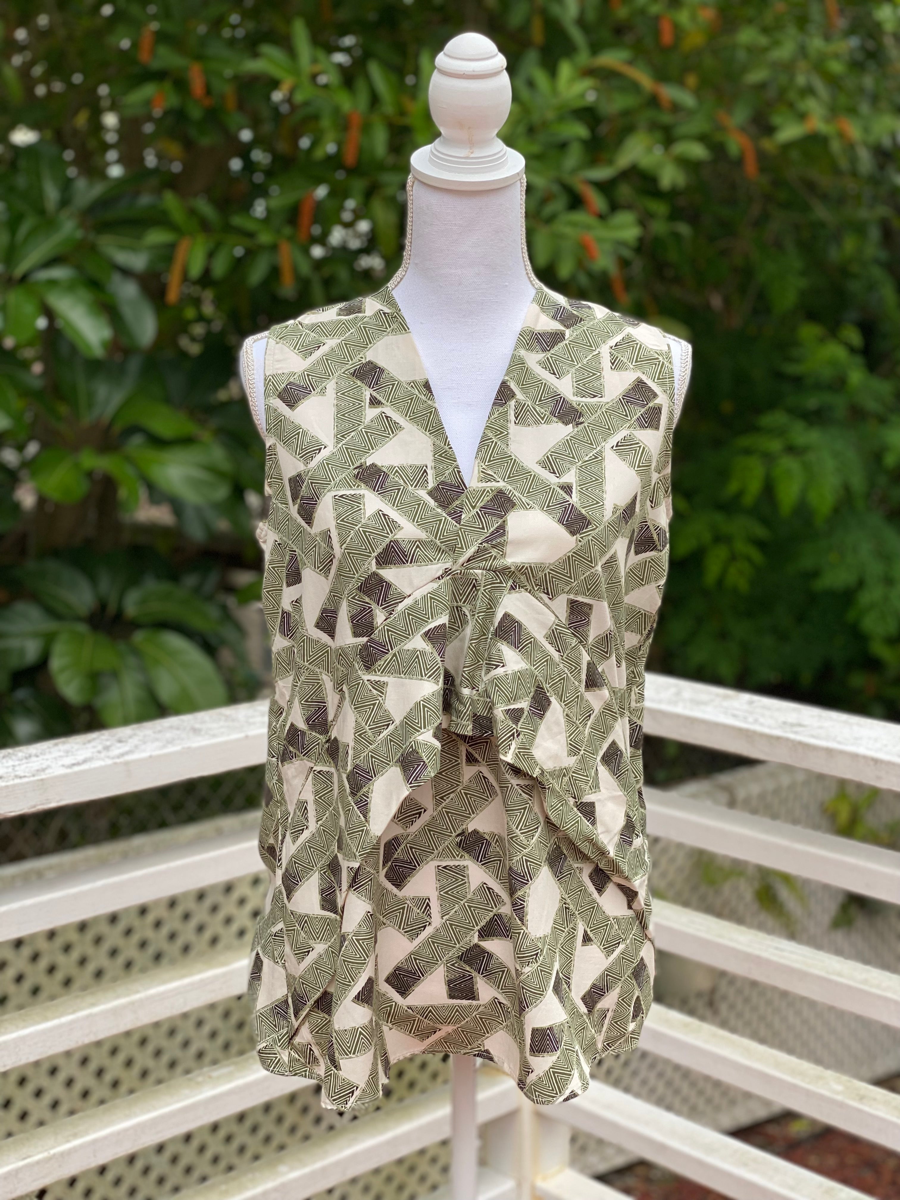 womens, hawaiian print, tribal, green, asymmetrical, blouse, sleeveless, v-neck, Coradorables, modern aloha, aloha wear, resort wear, family matching