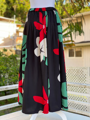 womans , hawaiian,maxi skirt, pleated, mod aloha black, plumeria, monstera, Coradorables, modern aloha, aloha wear, resort wear, family matching